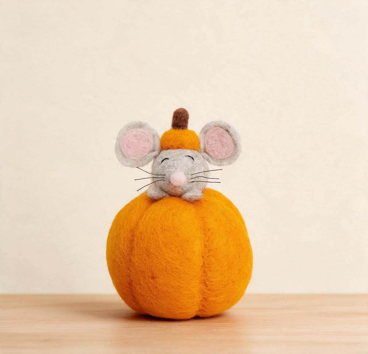 Felt Mouse in Pumpkin