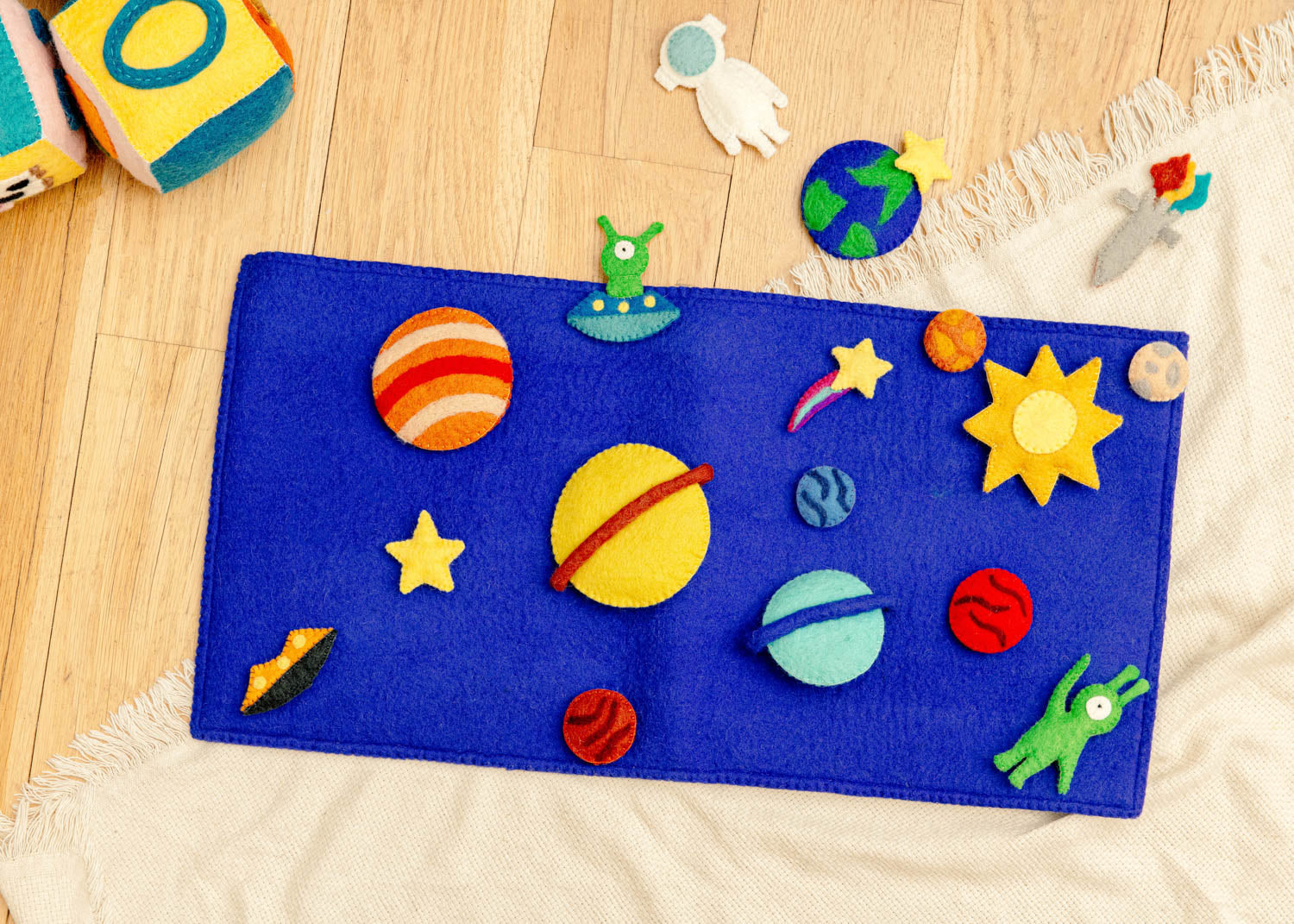 Felt Space Discovery Board