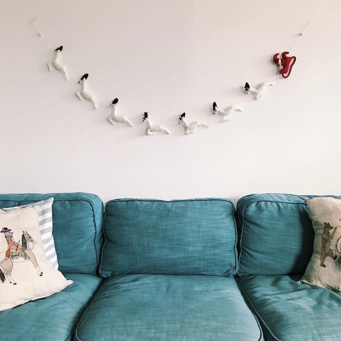 Santa and Reindeer Garland